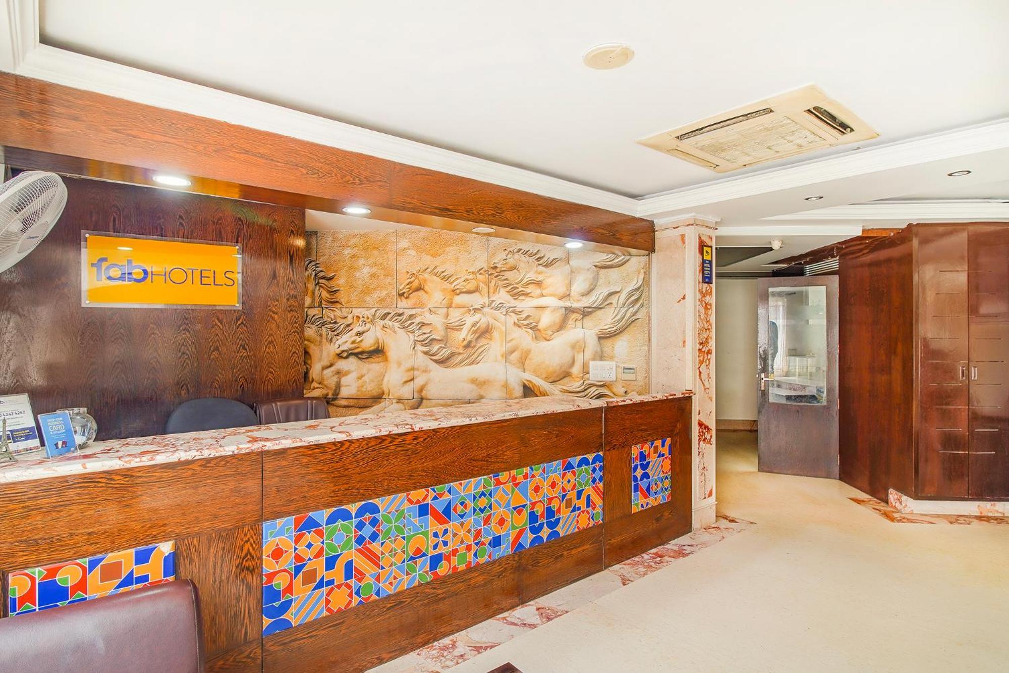 Fabhotel Marble Arch - Nr Karol Bagh Market Delhi  Bagian luar foto
