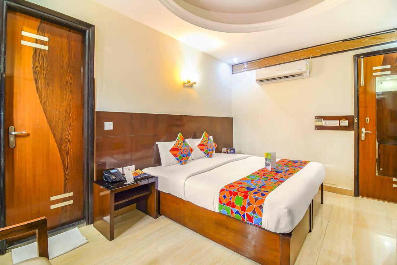 Fabhotel Marble Arch - Nr Karol Bagh Market Delhi  Bagian luar foto