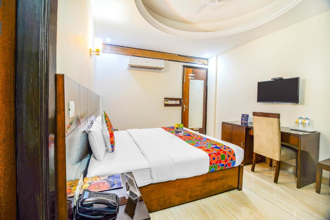 Fabhotel Marble Arch - Nr Karol Bagh Market Delhi  Bagian luar foto